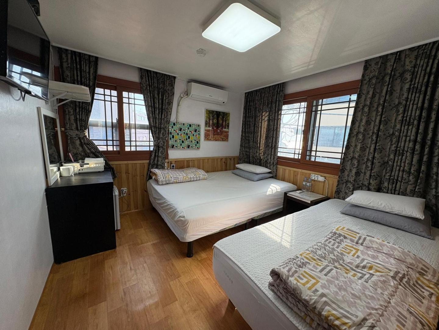 Gudeok Guesthouse Seogwipo Exterior photo