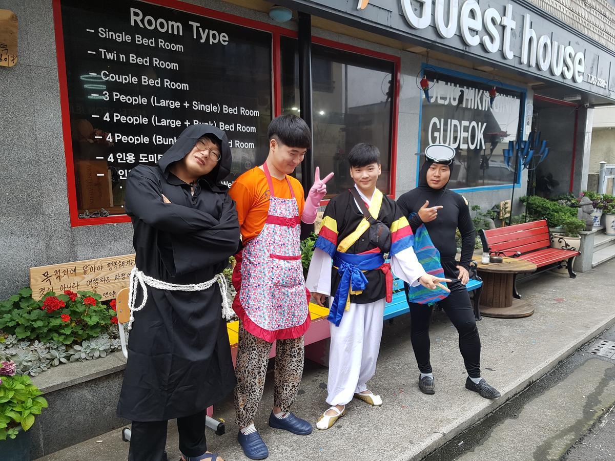 Gudeok Guesthouse Seogwipo Exterior photo